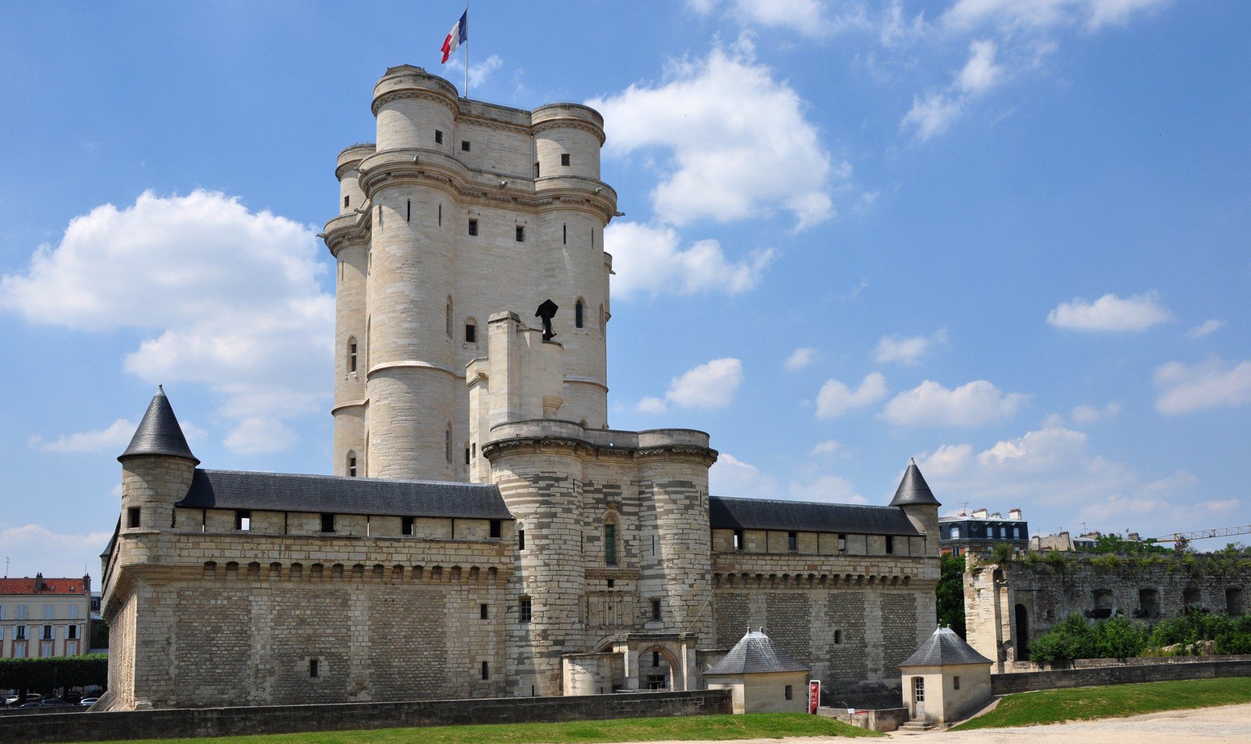 O Château de Vincennes possui uma das fortalezas mais altas de toda a Europa. Foto: fr.wikipedia.org/