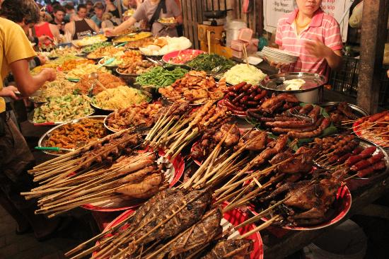 night-market-luang-prabang